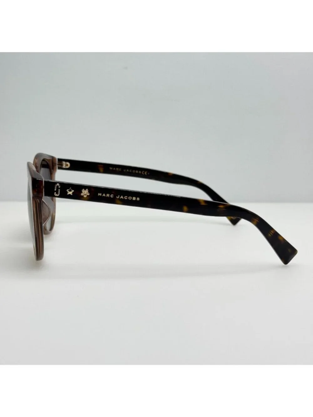 Marc Jacobs lenses have
